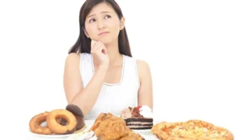 5 أطعمة.. تحسن مزاجك وتكافح الاكتئاب في وقت قصير